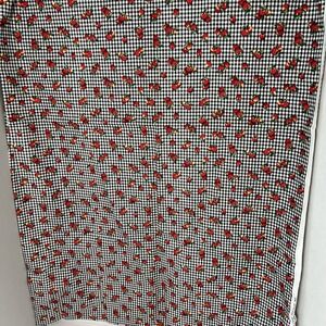 Vtg Marcus brothers textiles blk/wht gingham check pattern w/ apples 90's fabric